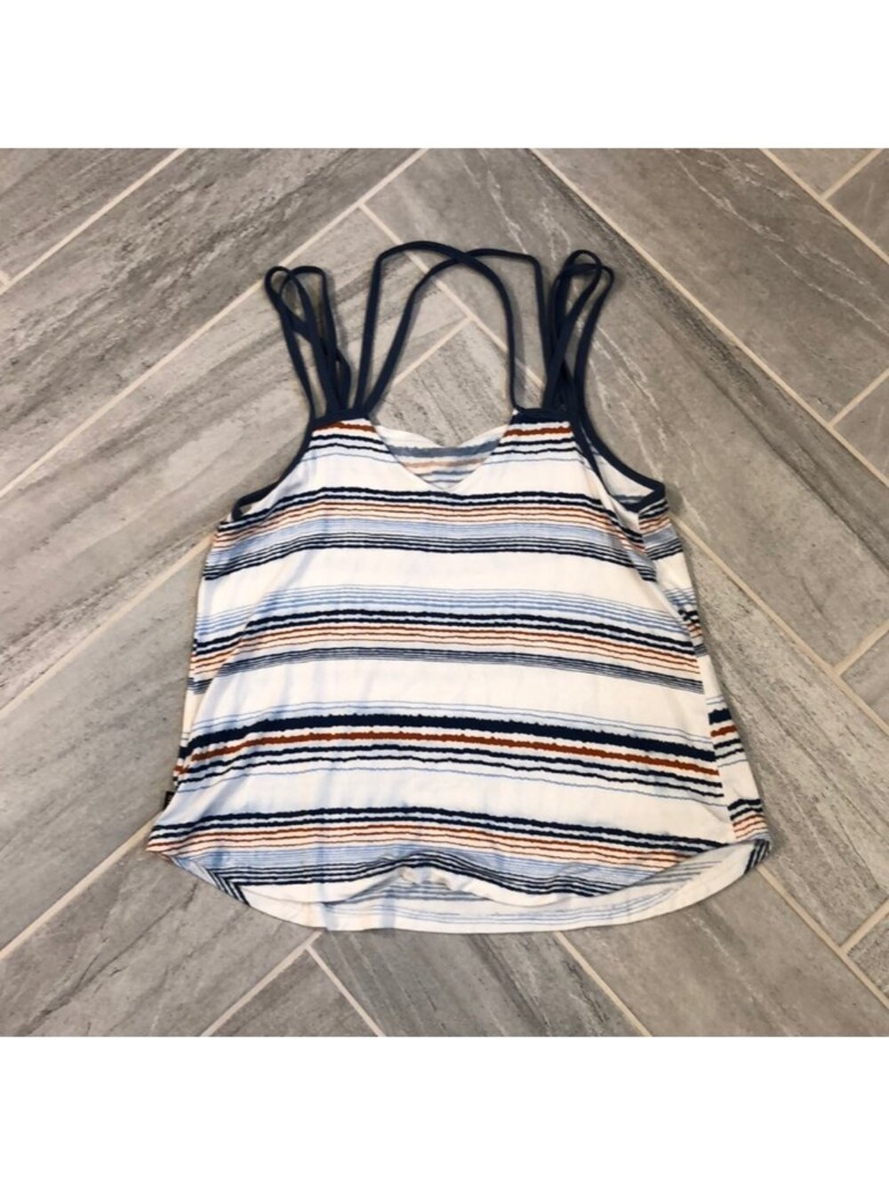 Tank top💜 - Picture 3 of 3